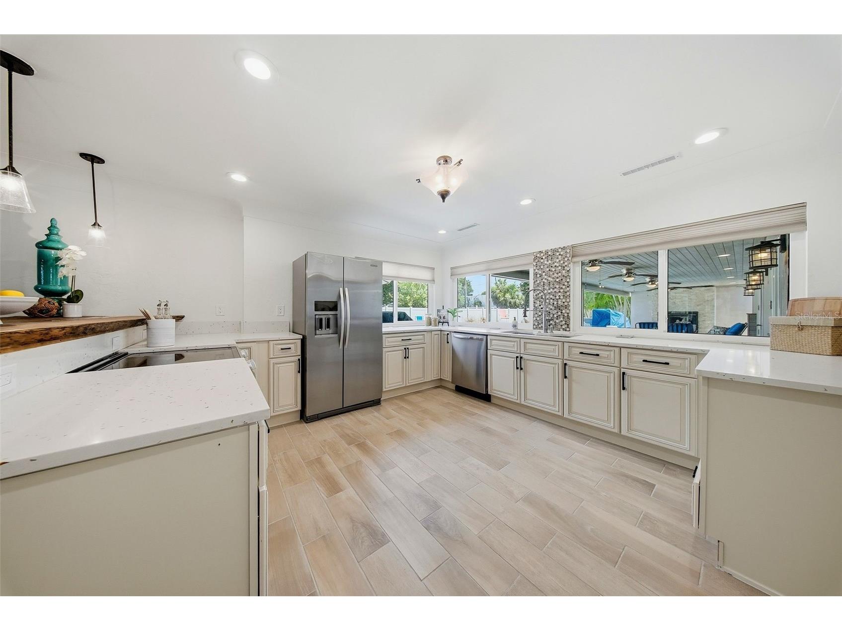 7039 Hibiscus Avenue S South Pasadena FL 33707 TB8520582 image19