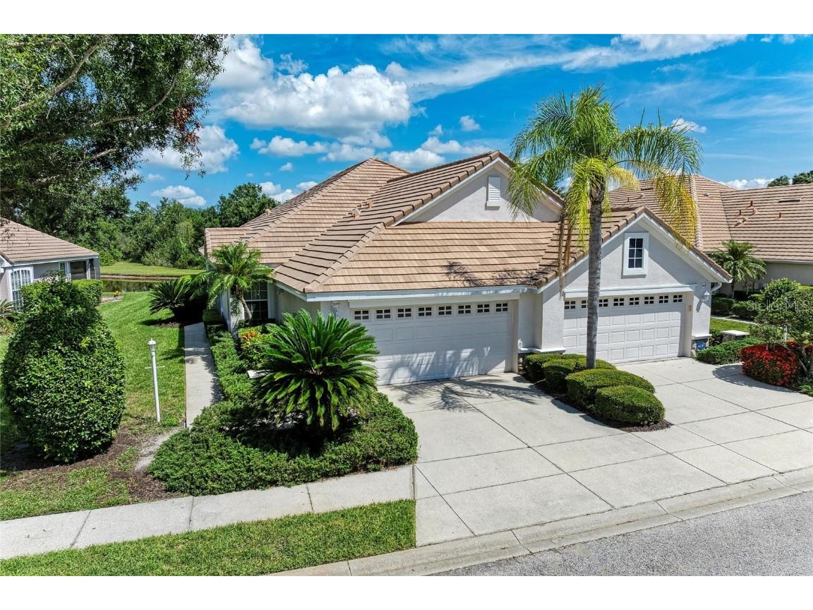 7039 Woodmore Terrace Lakewood Ranch FL 34202 A4658334 image1