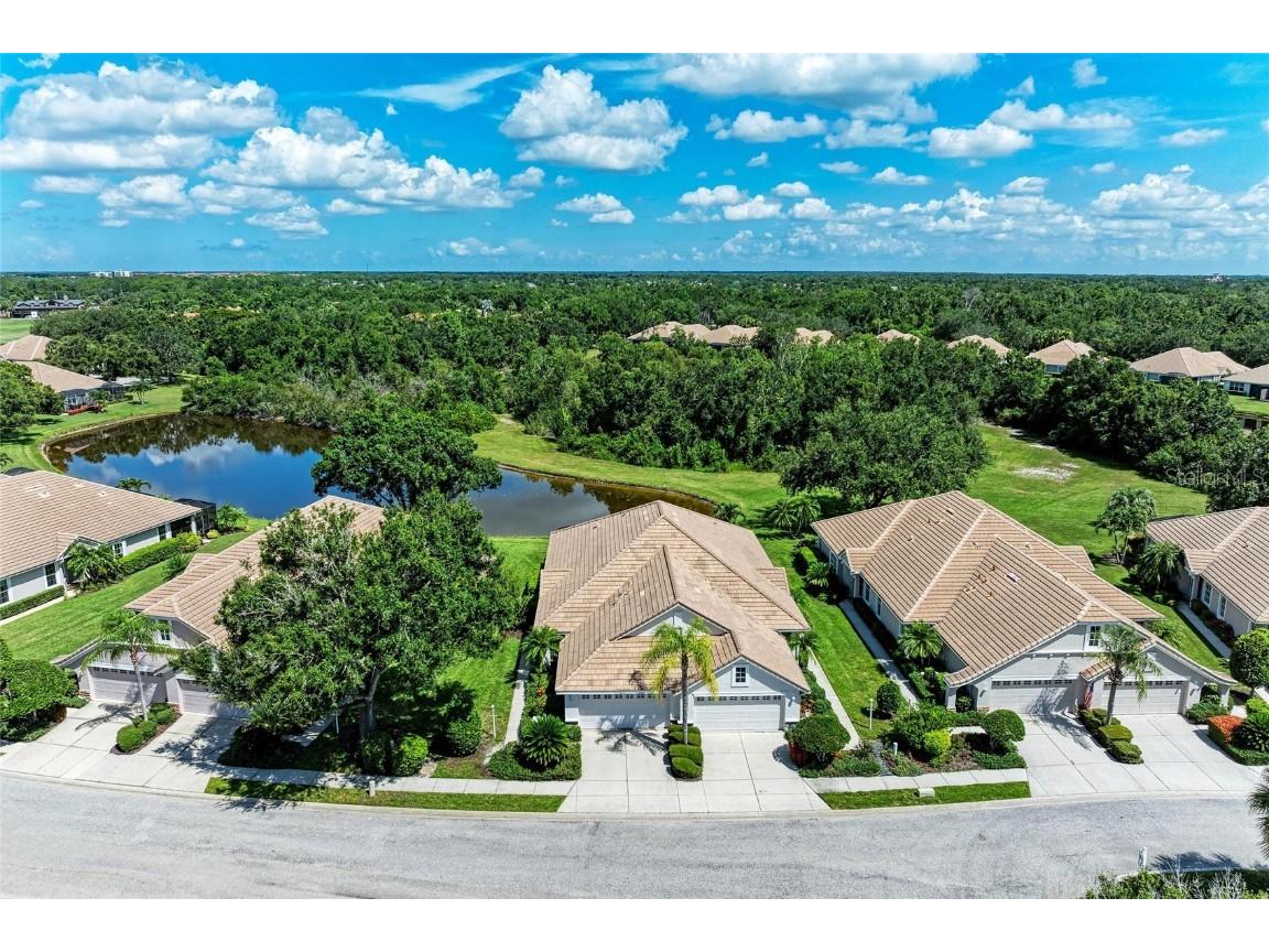 7039 Woodmore Terrace Lakewood Ranch FL 34202 A4658334 image4