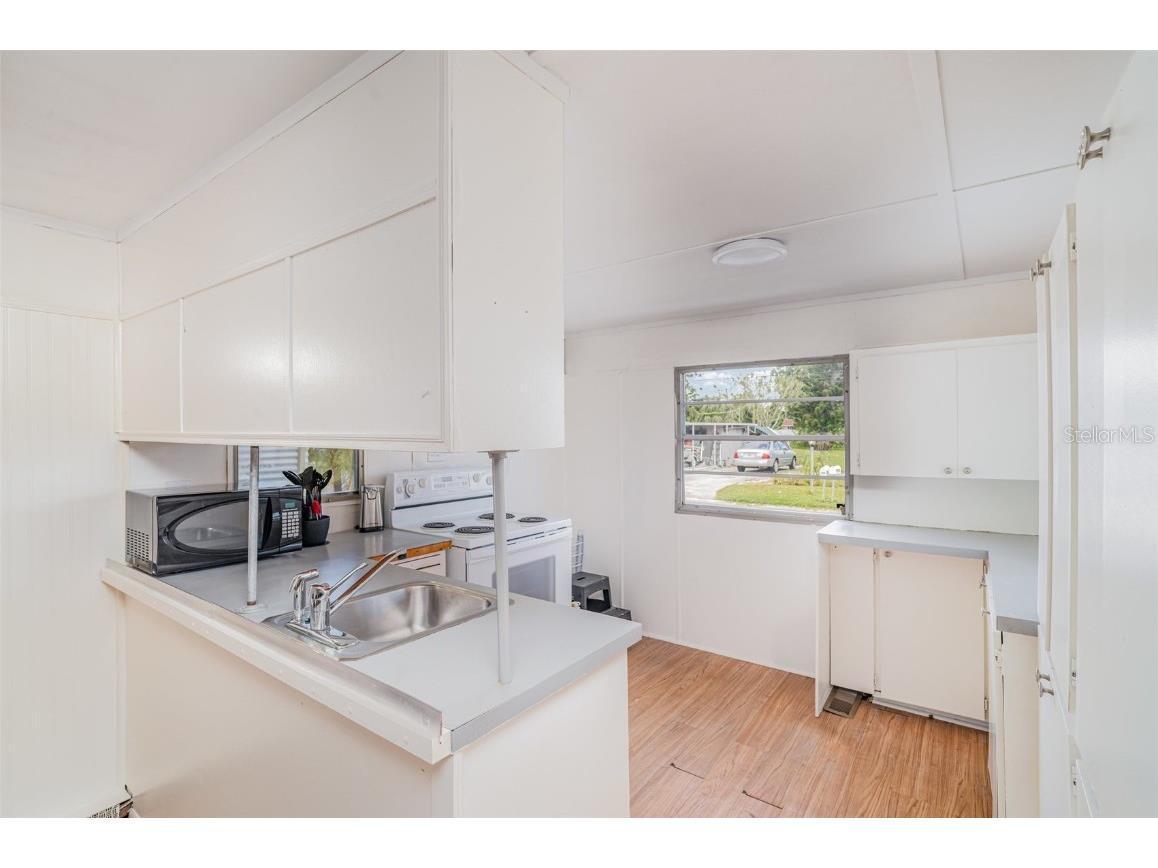 704 49th Avenue W Bradenton FL 34207 A4667115 image2