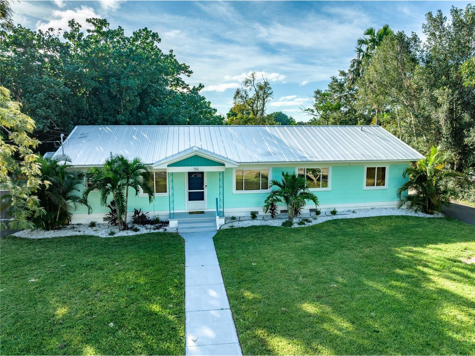 704 59th Street NW Bradenton FL 34209 A4677643 image1