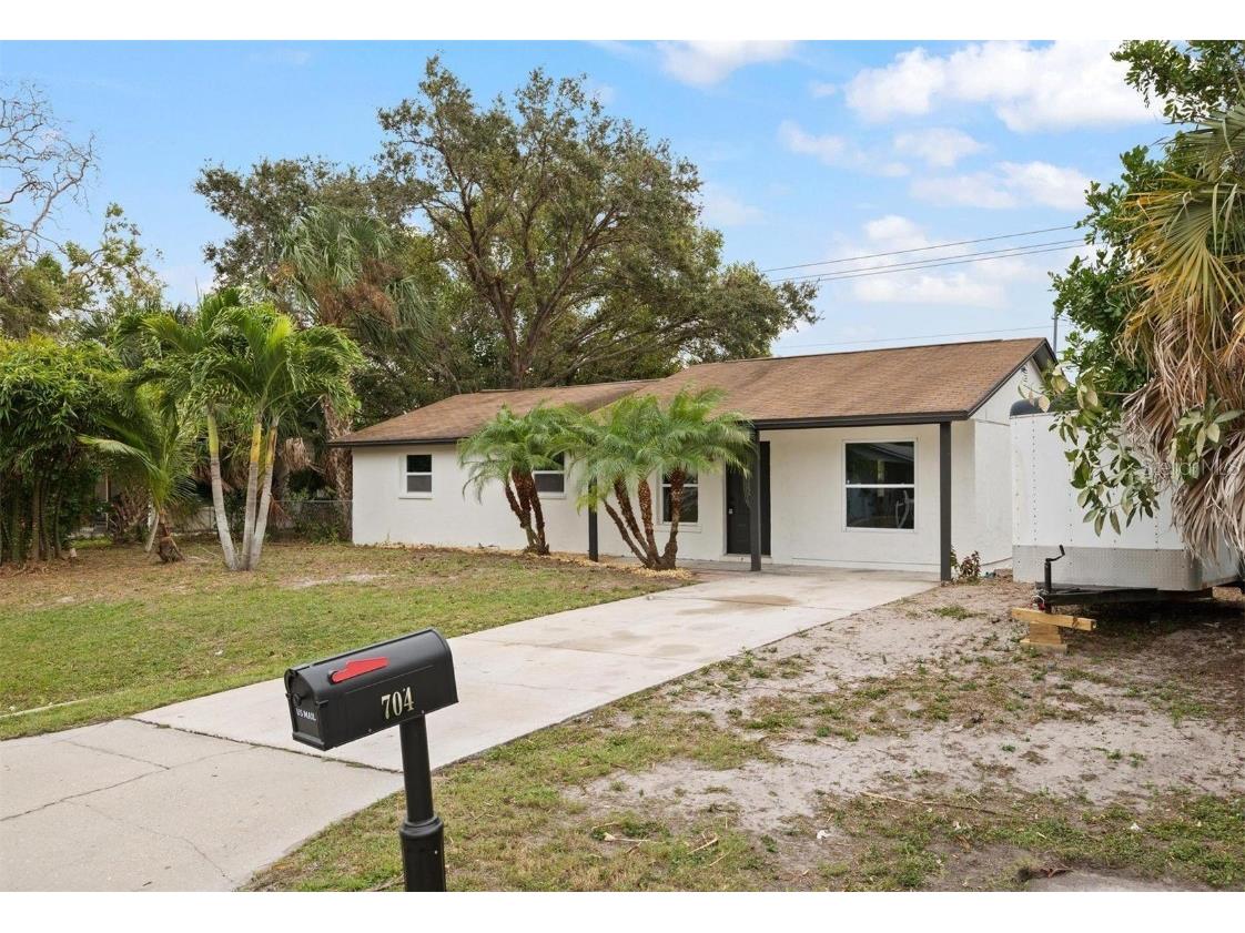 704 64th Avenue Terrace W Bradenton FL 34207 U8223647 image1