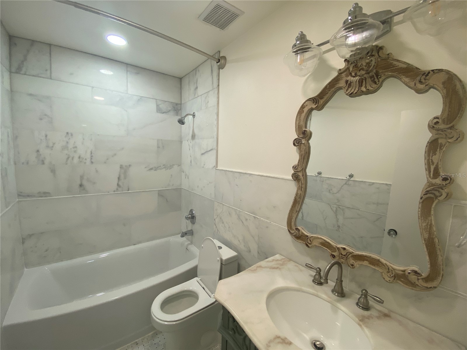 704 Angelina Lane #B Lakeland FL 33801 L4963396 image11