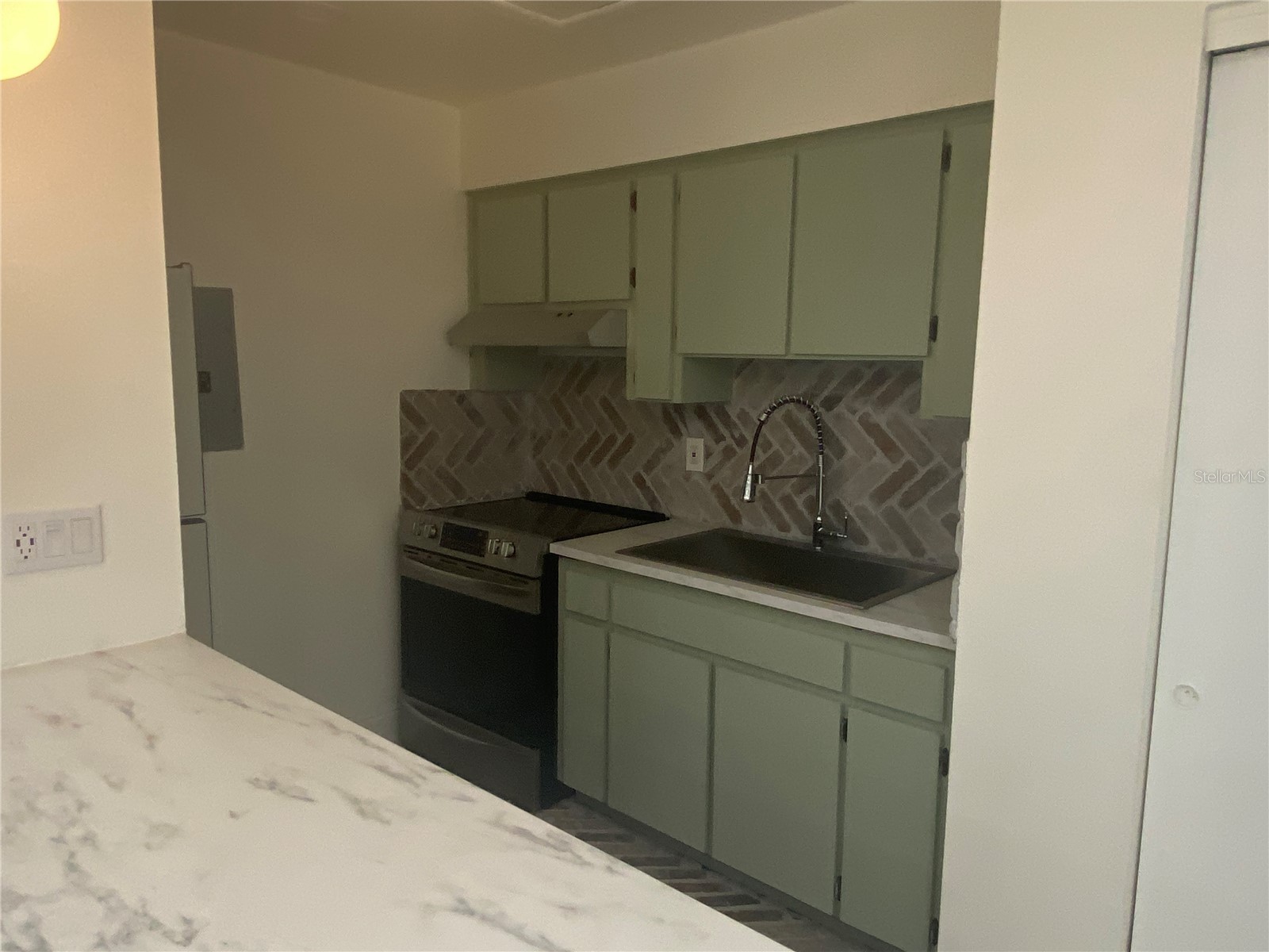704 Angelina Lane #B Lakeland FL 33801 L4963396 image4