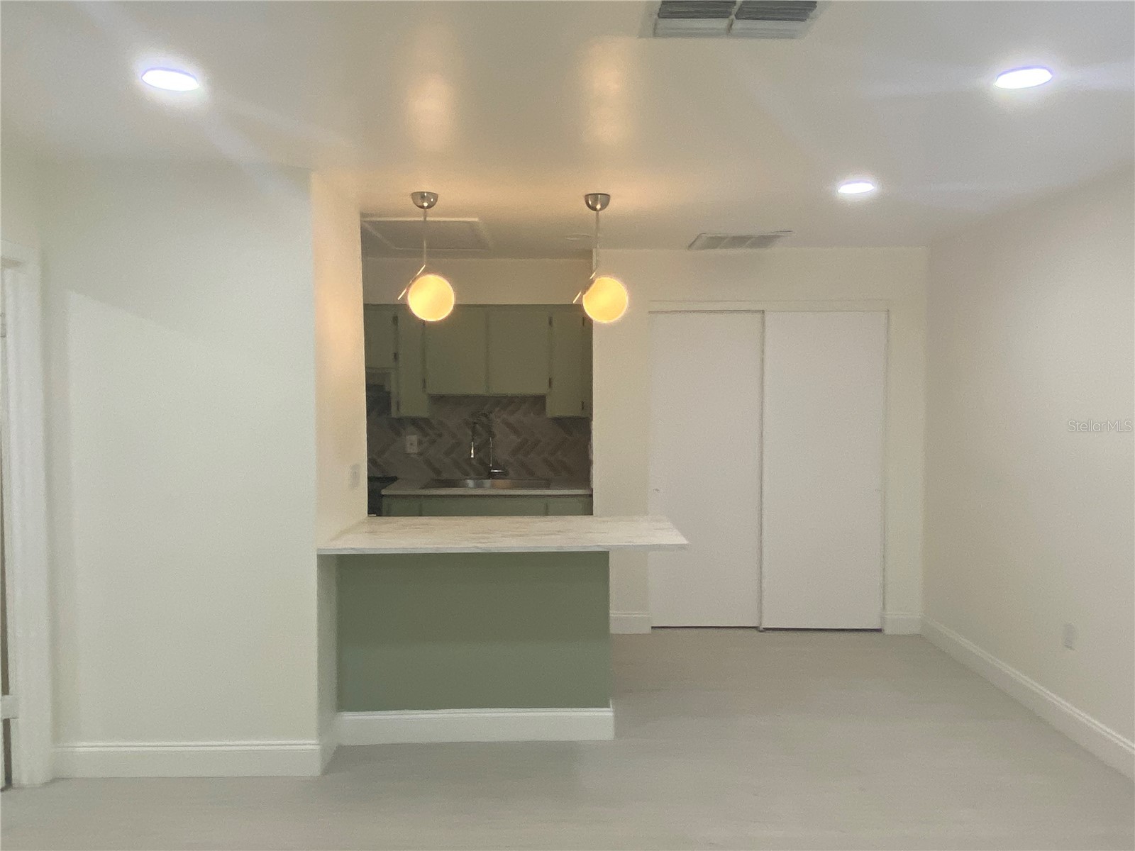 704 Angelina Lane #B Lakeland FL 33801 L4963396 image5