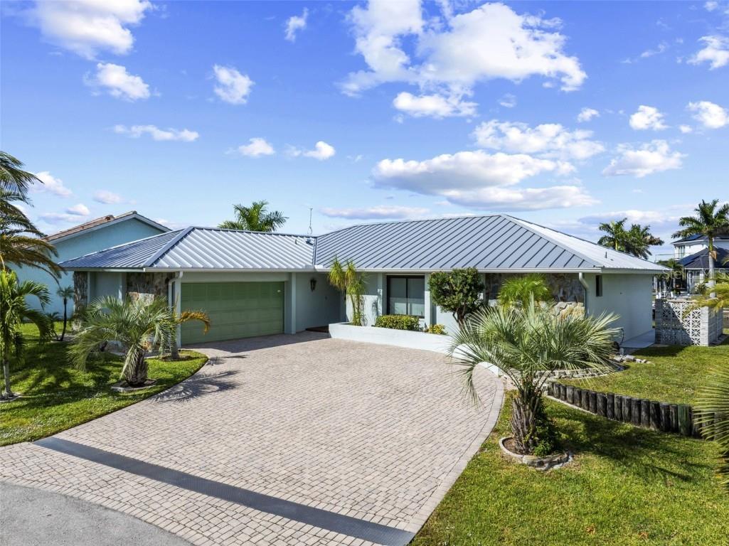 704 Bimini Lane Punta Gorda FL 33950 TB8446019 image1