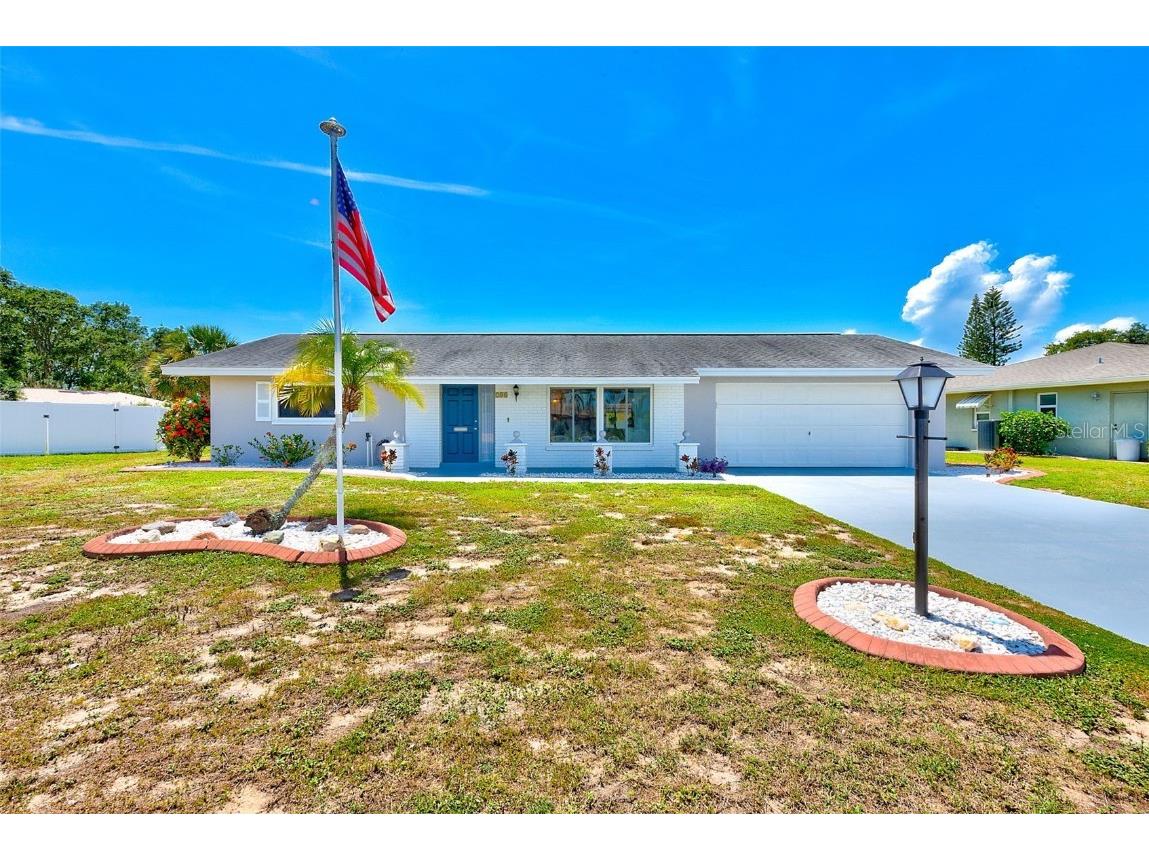 704 Brannen Circle Sun City Center FL 33573 T3458080 image1