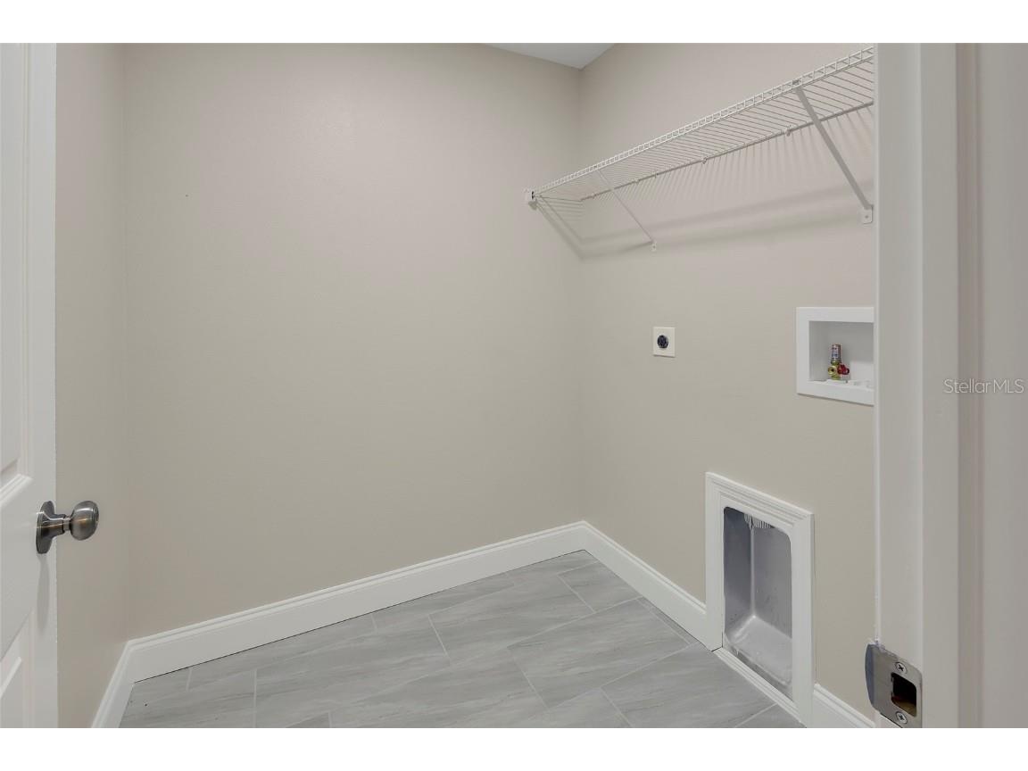 704 Cedar Street Daytona Beach FL 32114 V4945694 image12