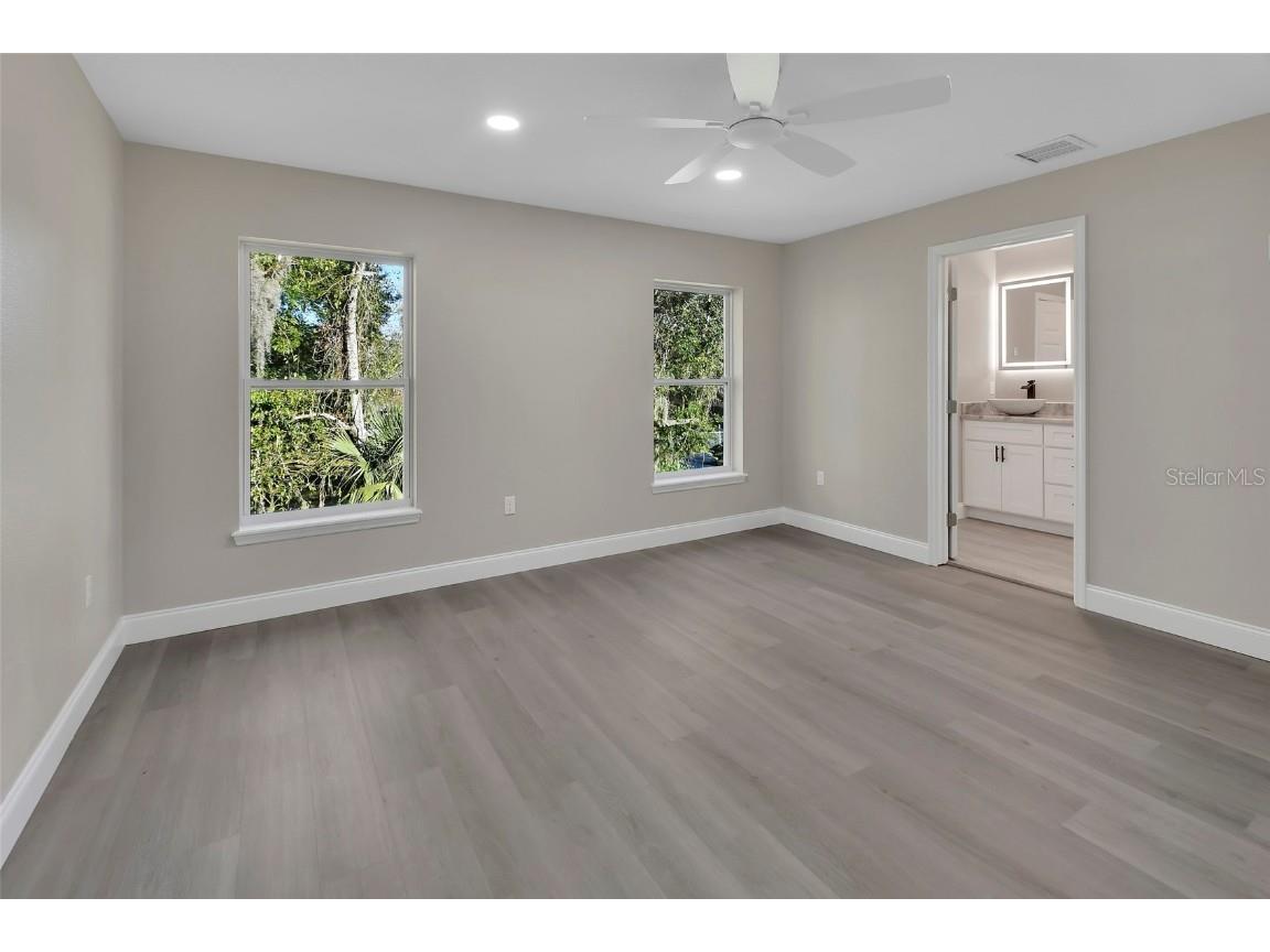 704 Cedar Street Daytona Beach FL 32114 V4945694 image14