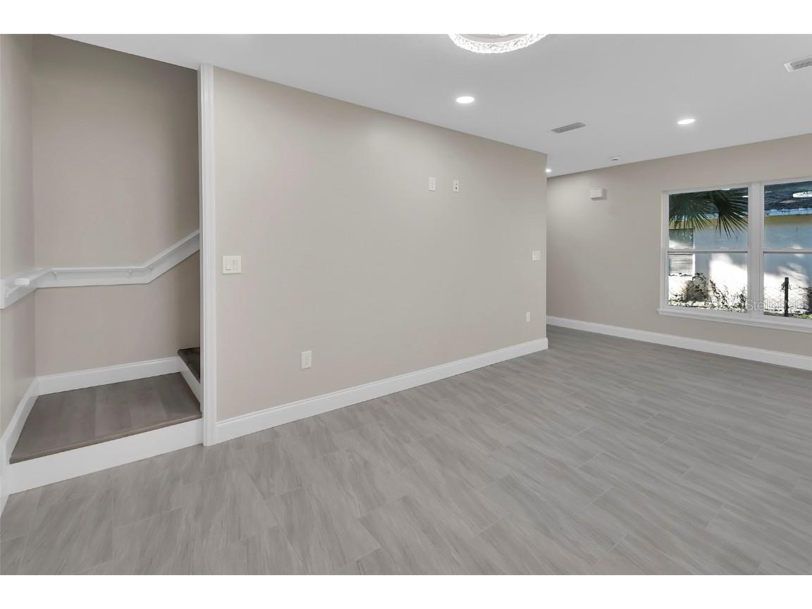 704 Cedar Street Daytona Beach FL 32114 V4945694 image4