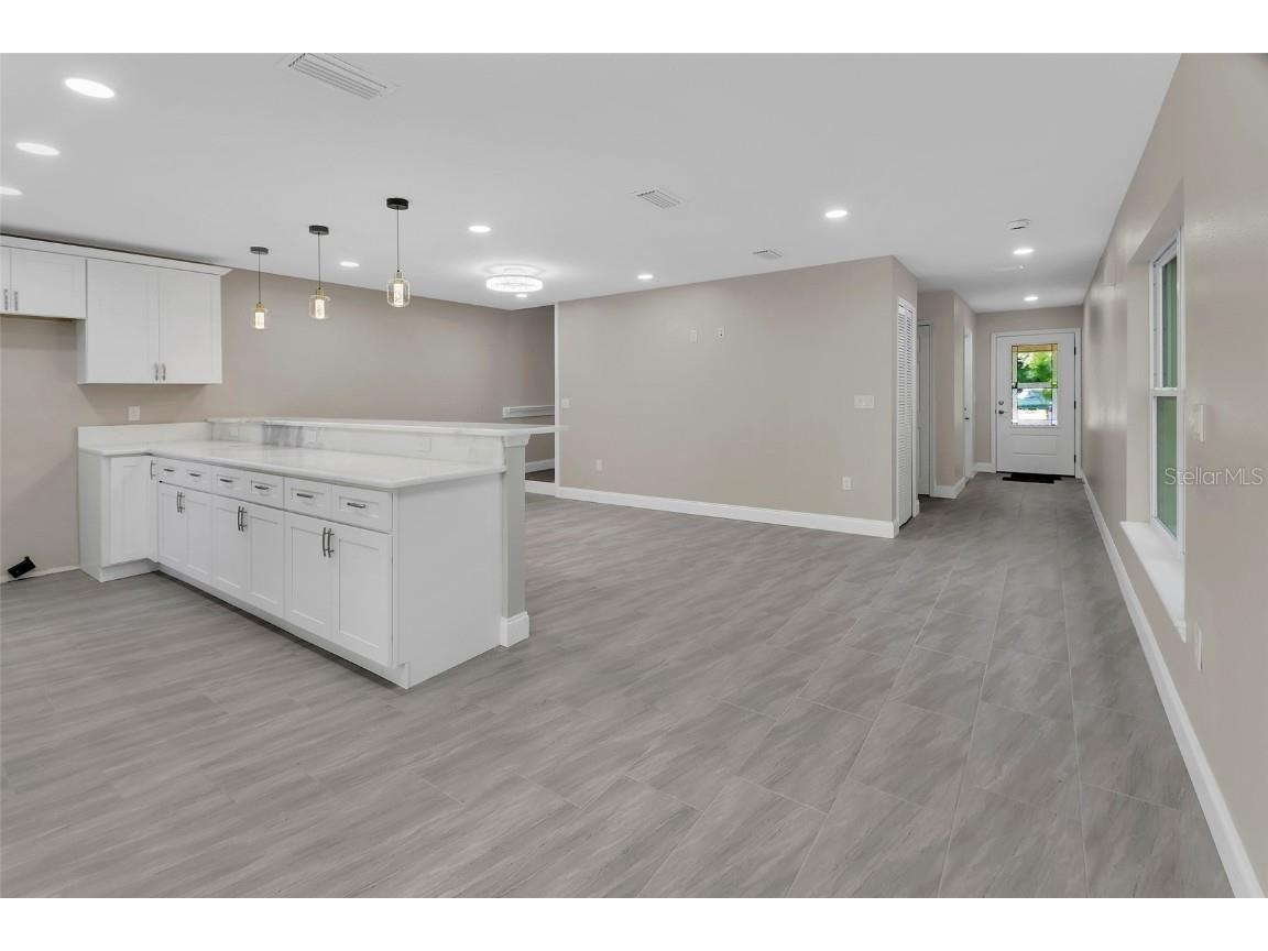 704 Cedar Street Daytona Beach FL 32114 V4945694 image5