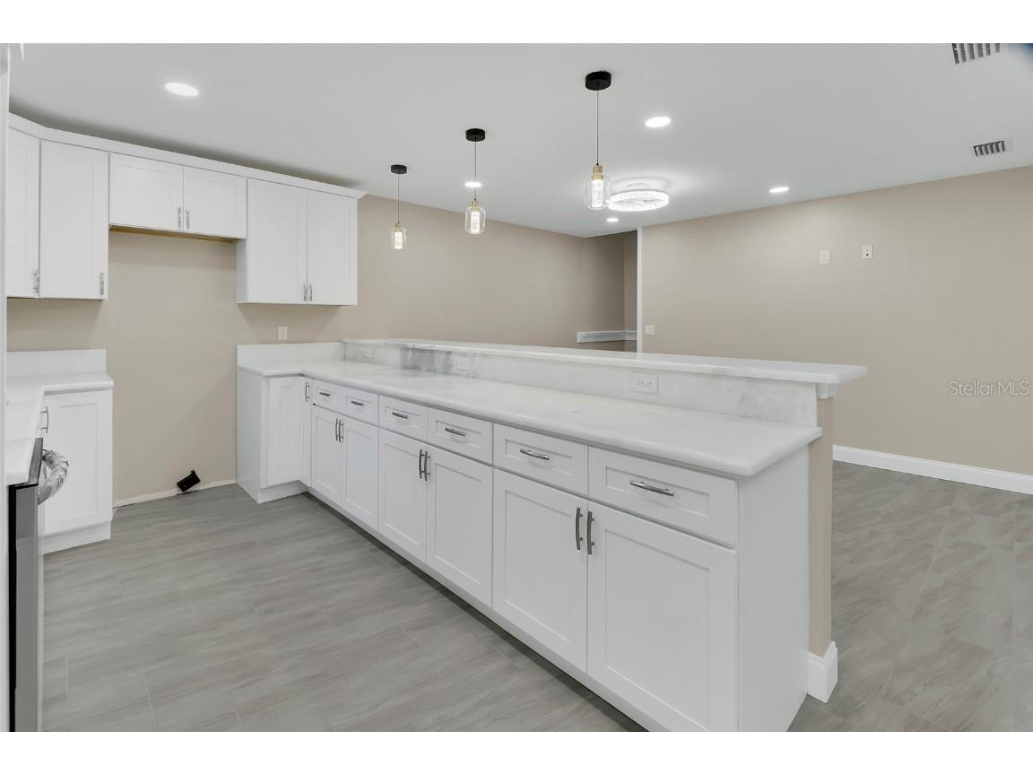 704 Cedar Street Daytona Beach FL 32114 V4945694 image7