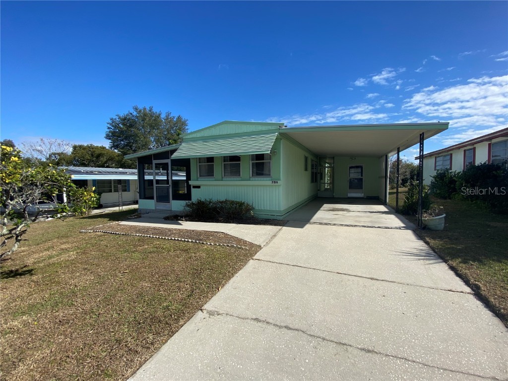 704 Coachwood E Leesburg FL 34748 G5051399 image1