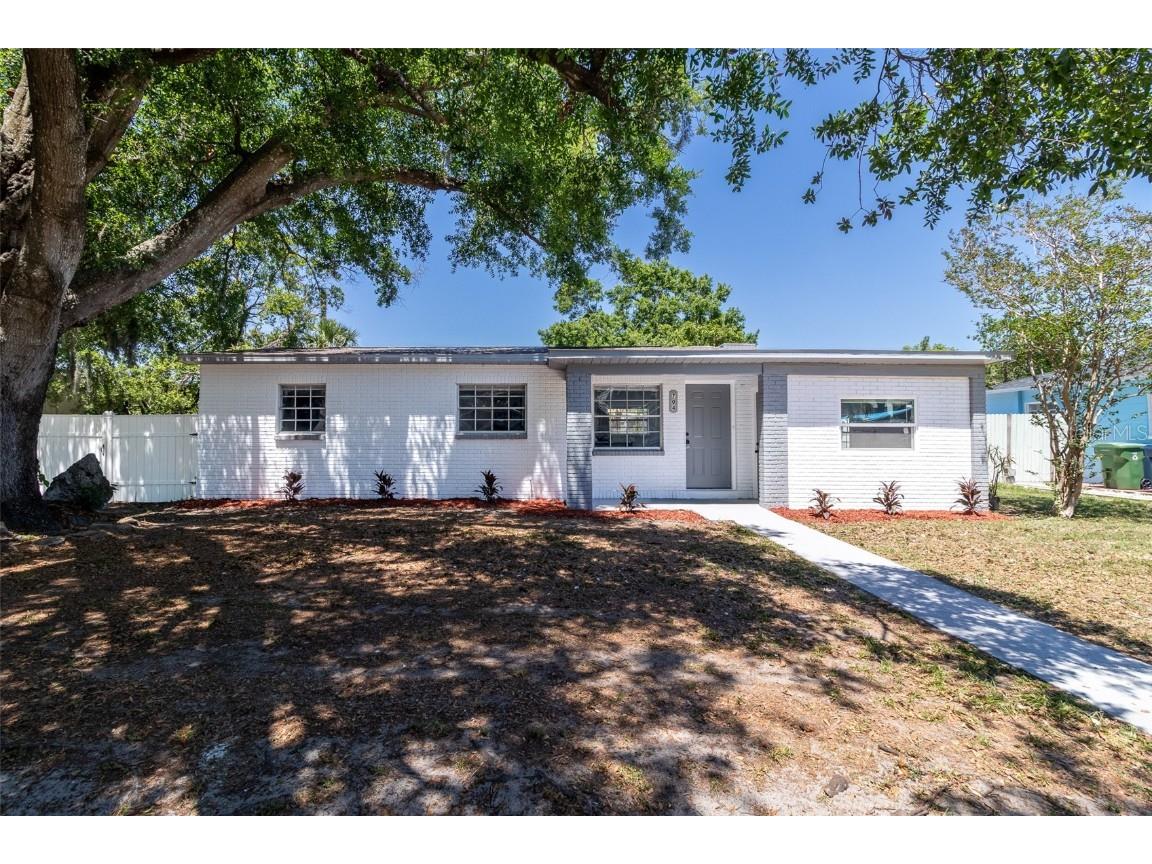 704 E 114th Avenue Tampa FL 33612 TB8374800 image1