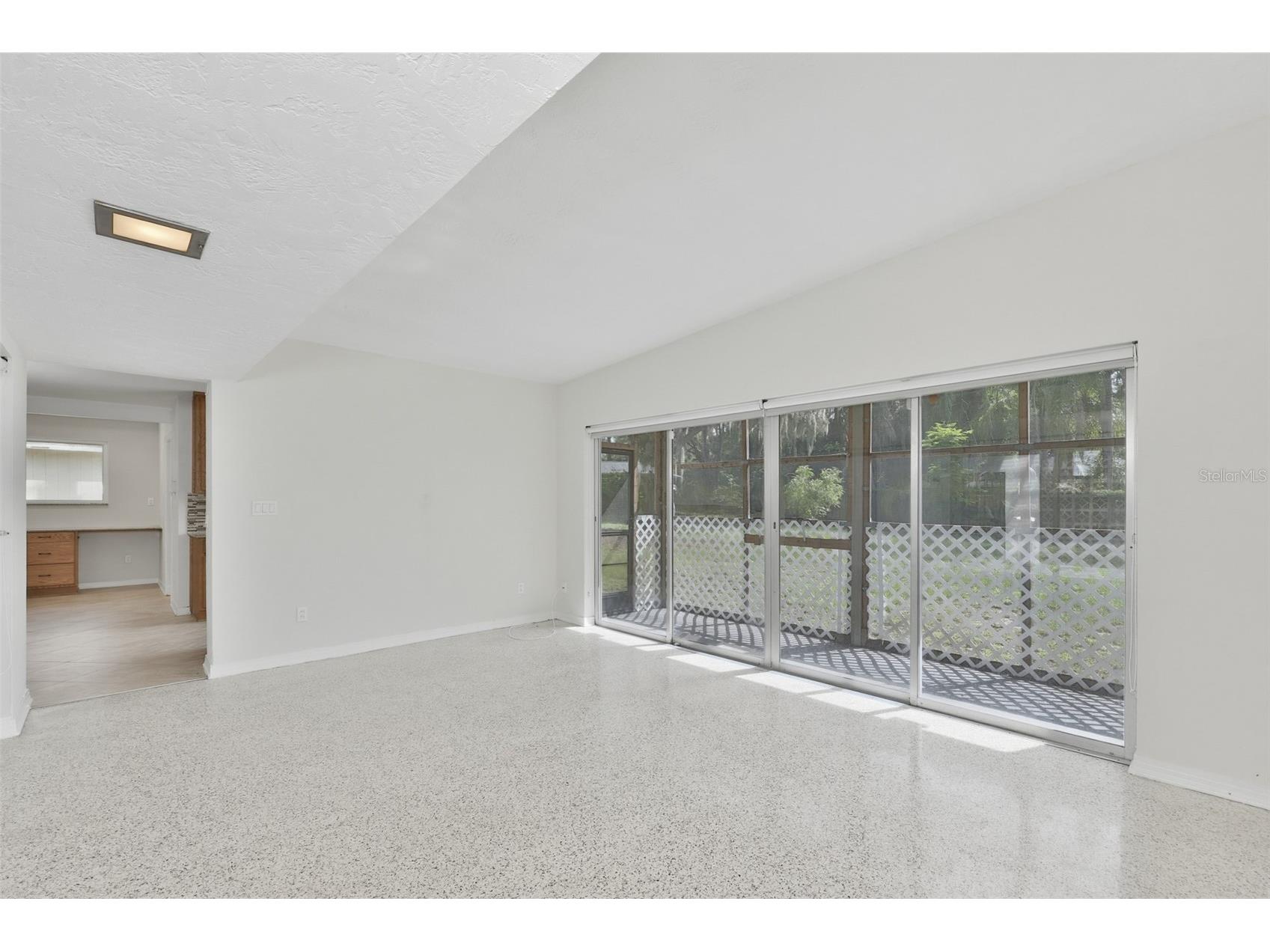 704 E River Drive Tampa FL 33617 TB8528284 image19