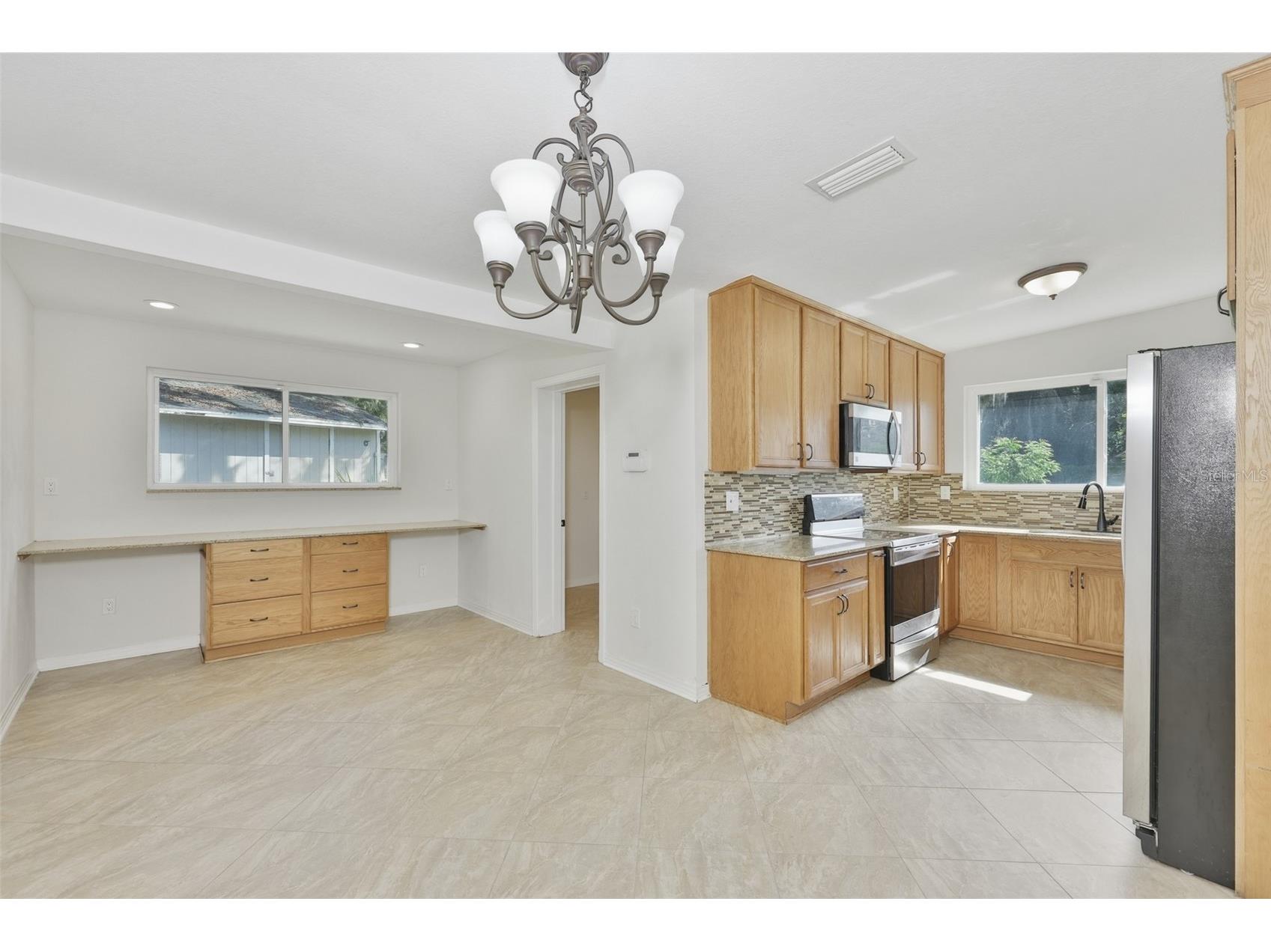 704 E River Drive Tampa FL 33617 TB8528284 image3