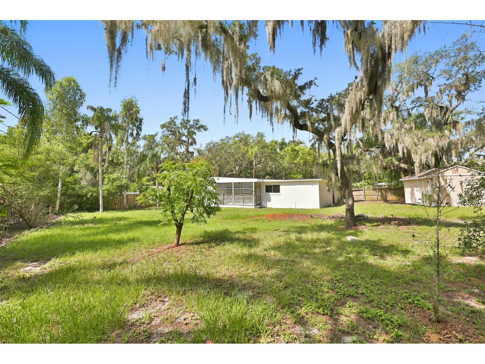 704 E River Drive Tampa FL 33617 TB8528284 image40