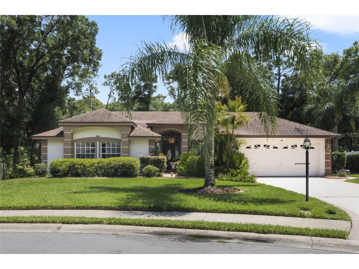 704 Falling Leaf Court Deland FL 32724 V4936882 image1
