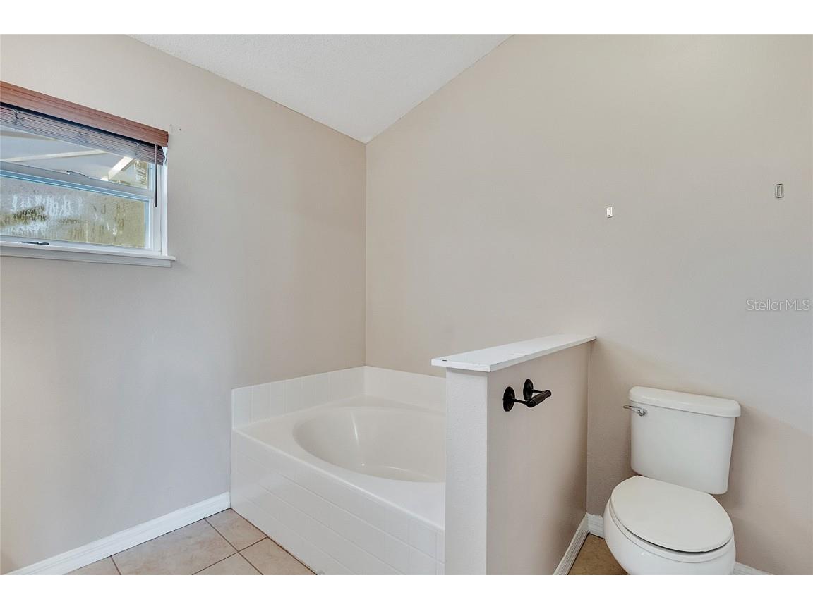 704 Fisher Drive Kissimmee FL 34759 S5135398 image8