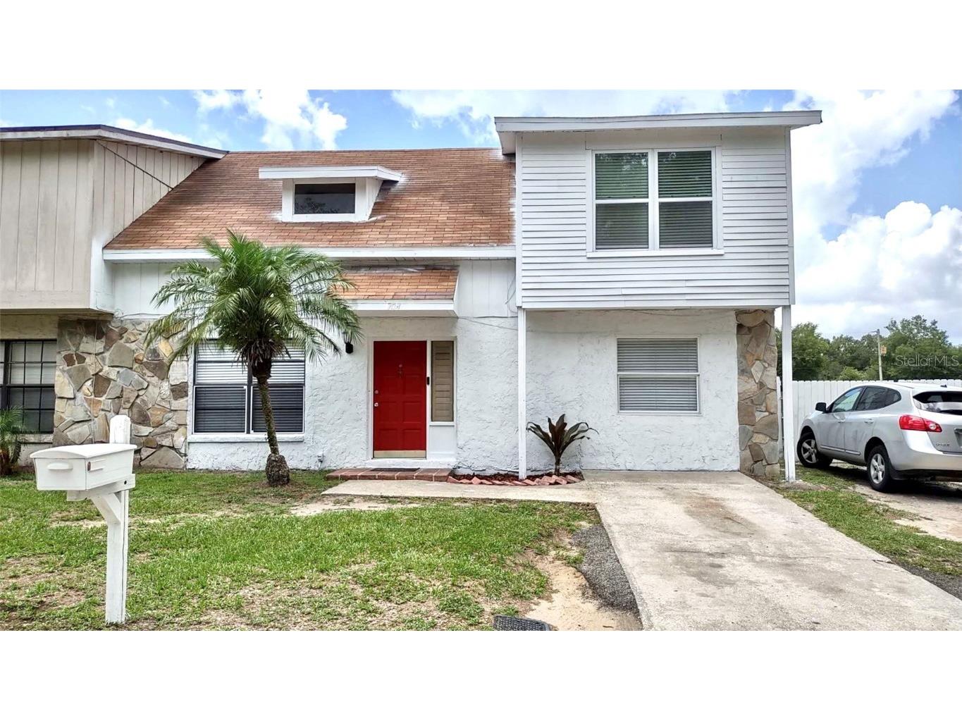 704 Gasparino Court Seffner FL 33584 TB8343509 image1
