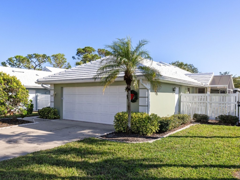704 Harrington Lake Drive S #6 Venice FL 34293 N6136151 image1