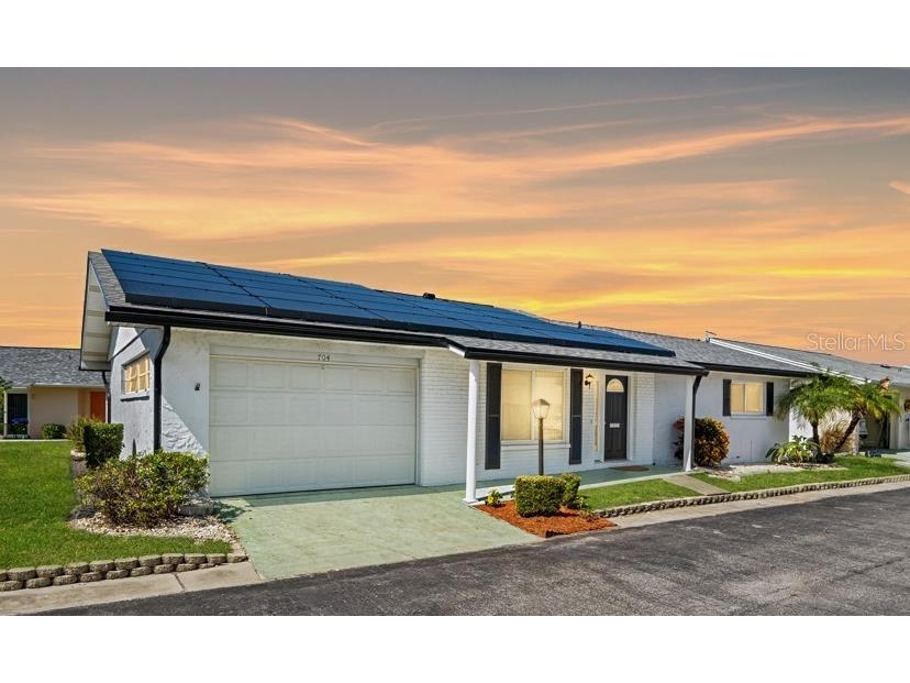 704 Huxley Place Sun City Center FL 33573 T3479879 image1