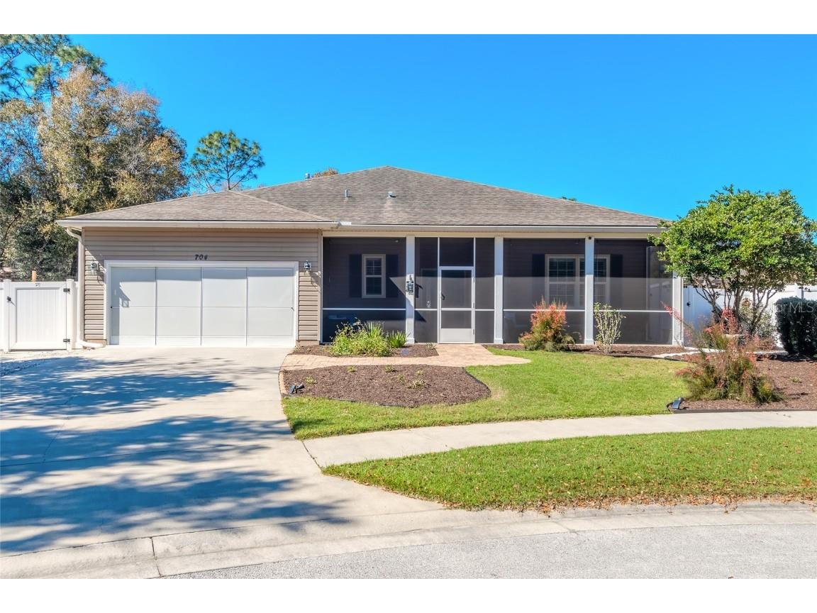 704 Mystic Oaks Lane Deland FL 32724 V4934629 image1