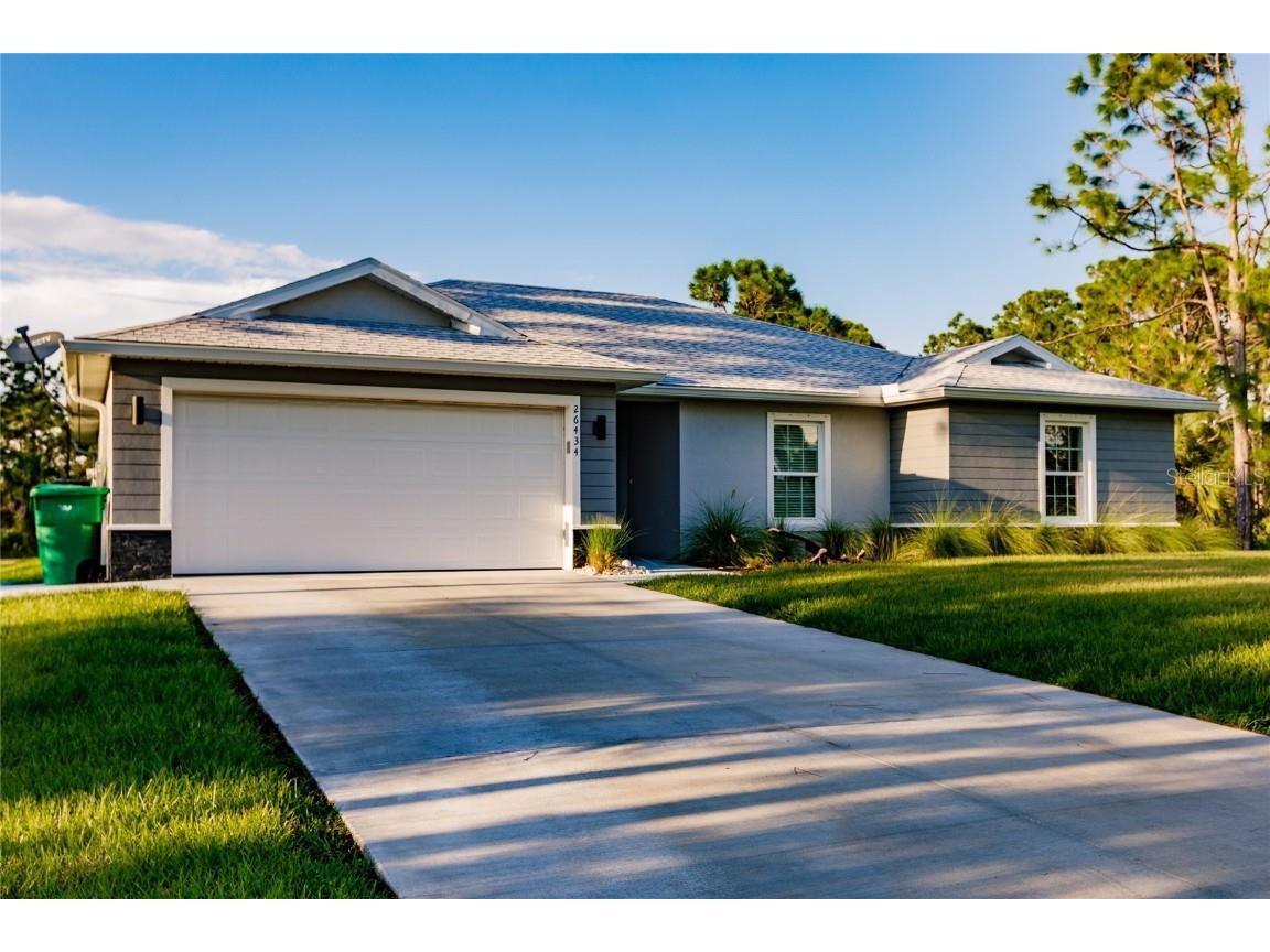 704 NW Juanita Place Cape Coral FL 33993 C7494386 image1