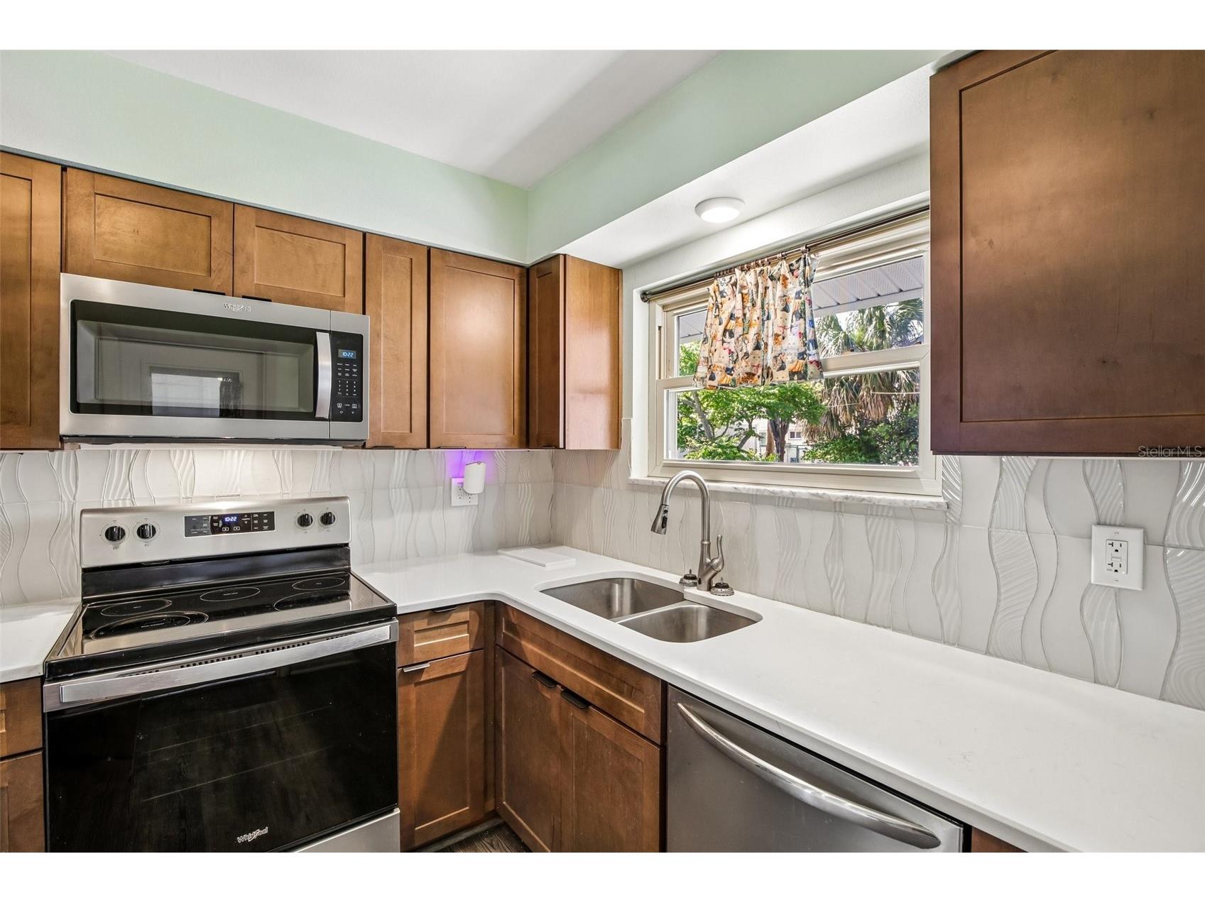704 Ojai Avenue Sun City Center FL 33573 TB8501162 image11