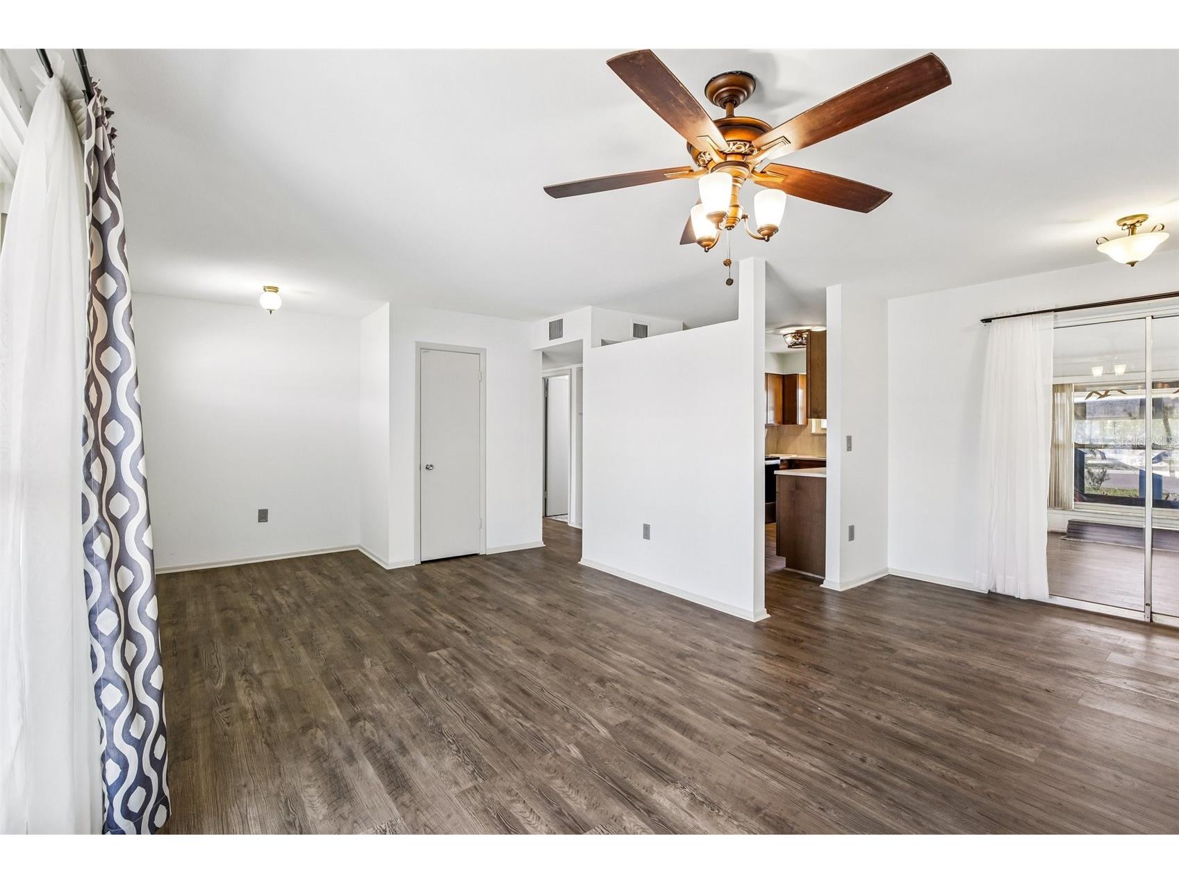 704 Ojai Avenue Sun City Center FL 33573 TB8501162 image5