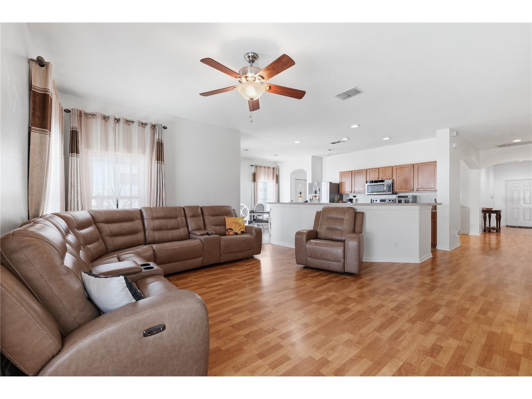 704 Parsons Pointe St Seffner FL 33584 TB8522048 image9