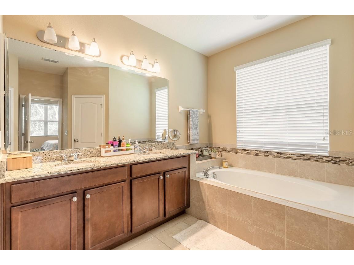 704 Preakness Circle Deland FL 32724 V4945529 image14