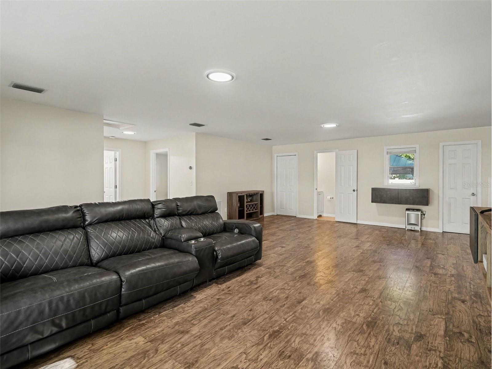 704 S Lockwood Ridge Road Sarasota FL 34237 A4690645 image12