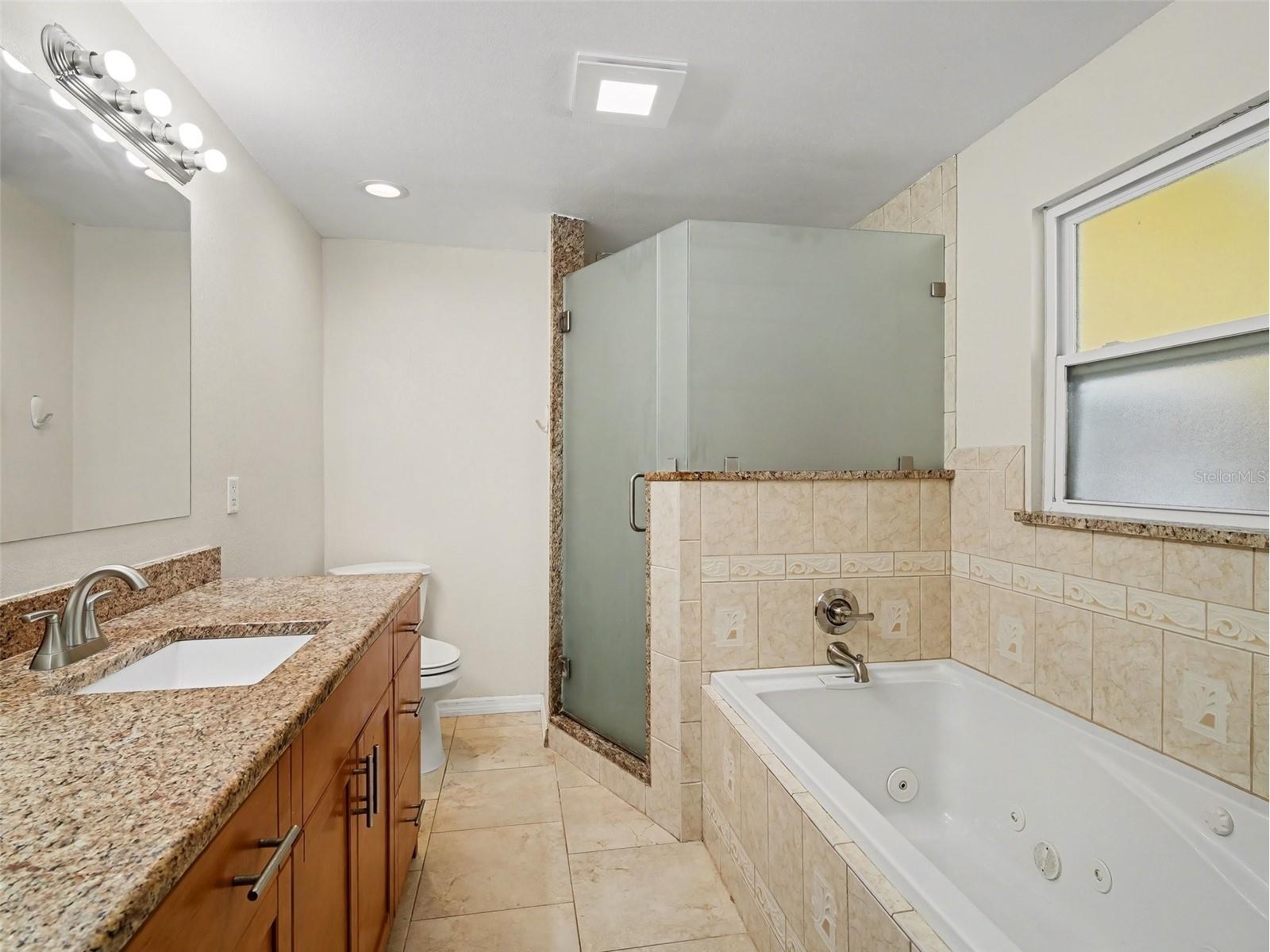704 S Lockwood Ridge Road Sarasota FL 34237 A4690645 image25