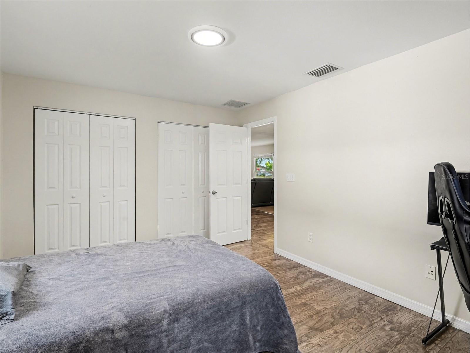 704 S Lockwood Ridge Road Sarasota FL 34237 A4690645 image27