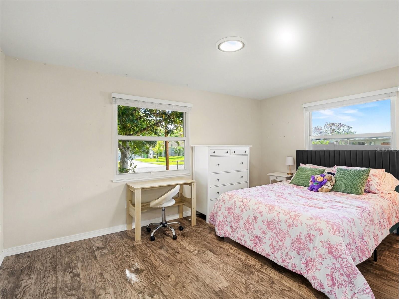 704 S Lockwood Ridge Road Sarasota FL 34237 A4690645 image28