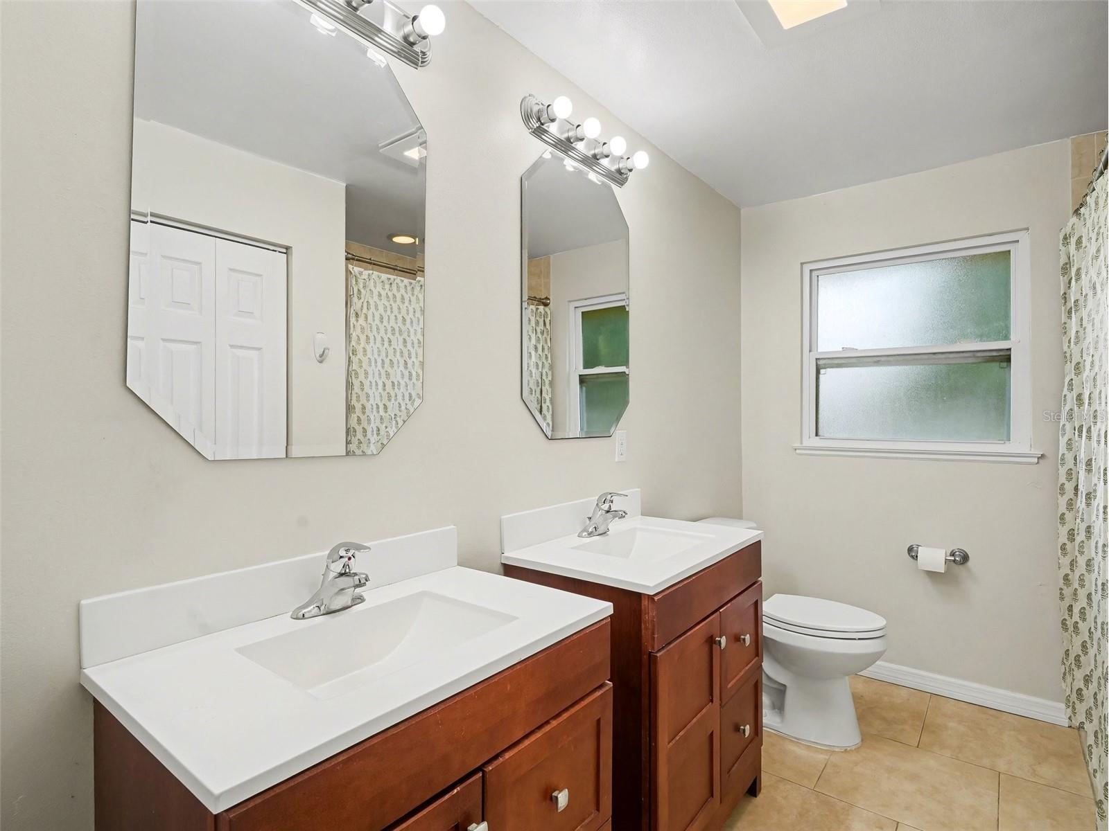 704 S Lockwood Ridge Road Sarasota FL 34237 A4690645 image30