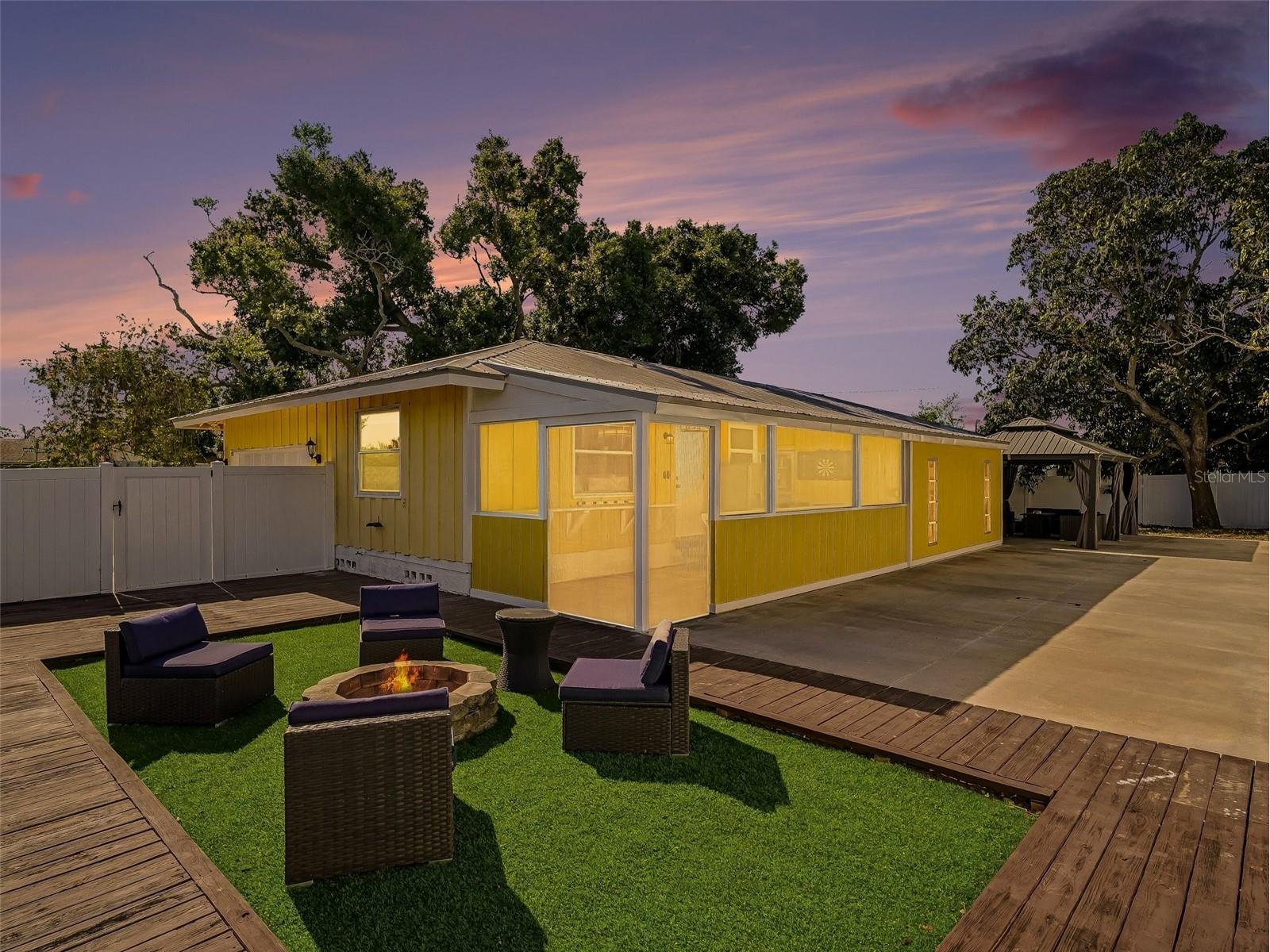 704 S Lockwood Ridge Road Sarasota FL 34237 A4690645 image37