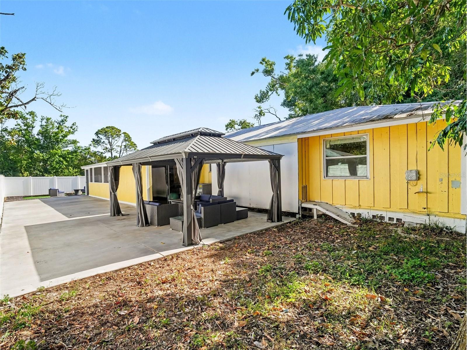 704 S Lockwood Ridge Road Sarasota FL 34237 A4690645 image40