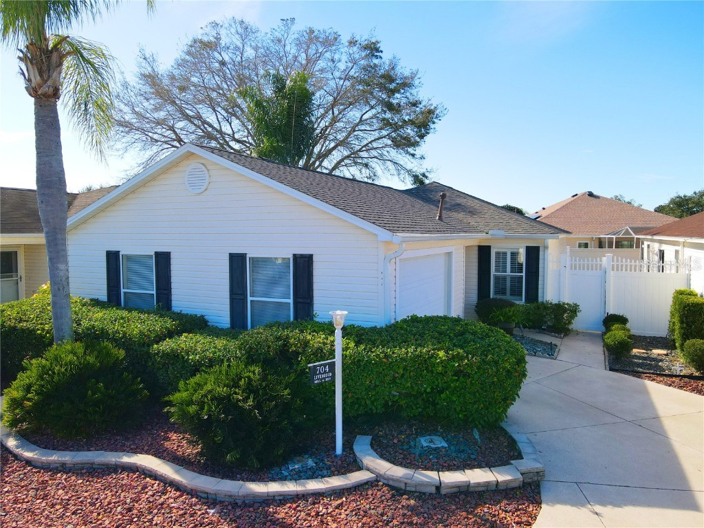 704 Sherwood Street The Villages FL 32162 G5077971 image1