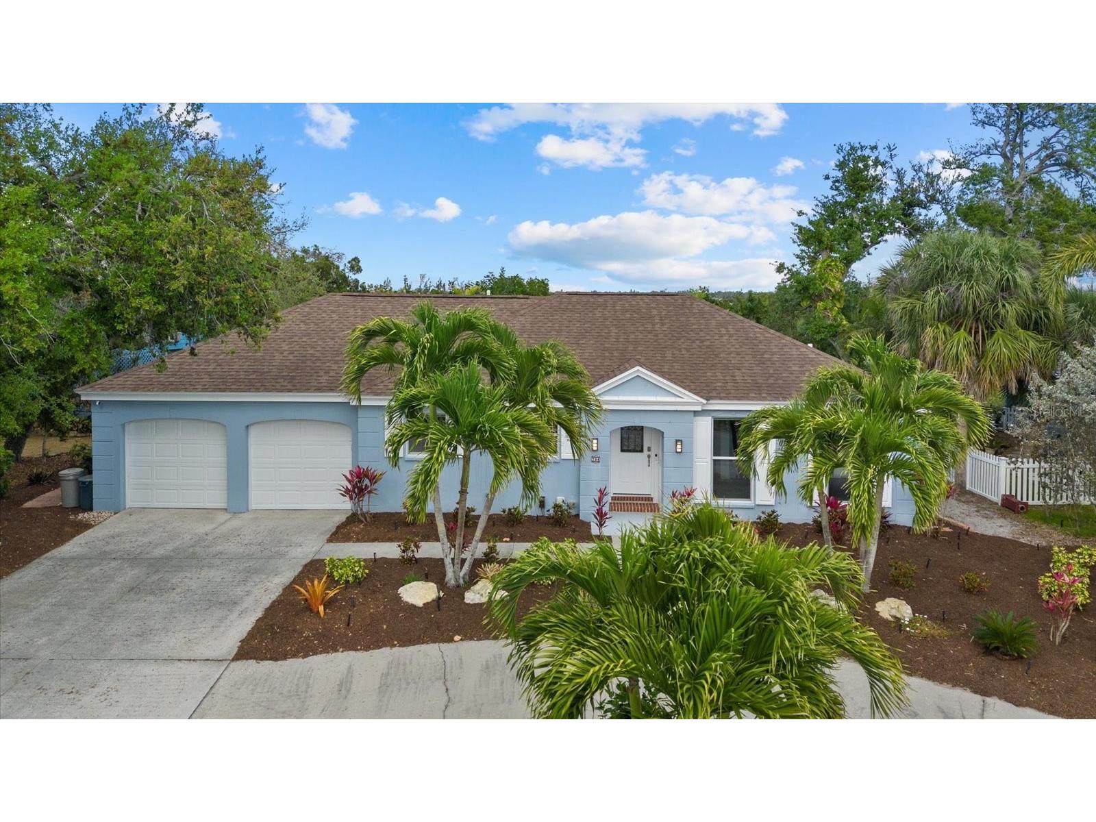 704 Tropical Circle Sarasota FL 34242 A4687678 image1