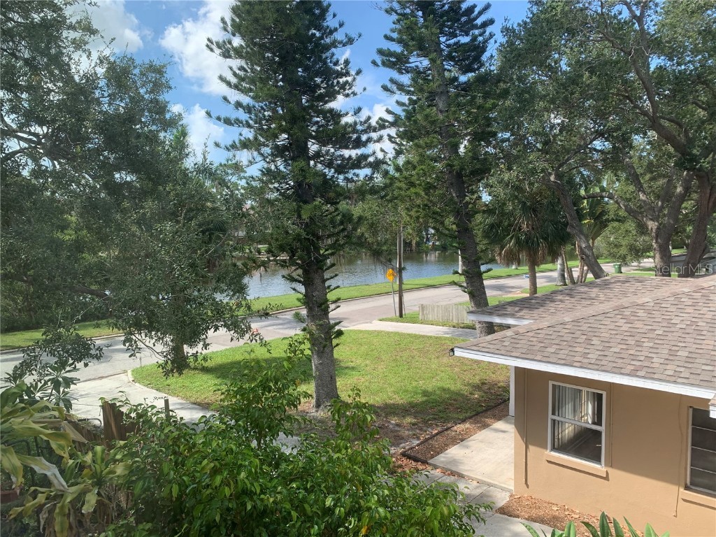 704 Virginia Drive #704 Bradenton FL 34205 - MANATEE RIVER A4586550 image1