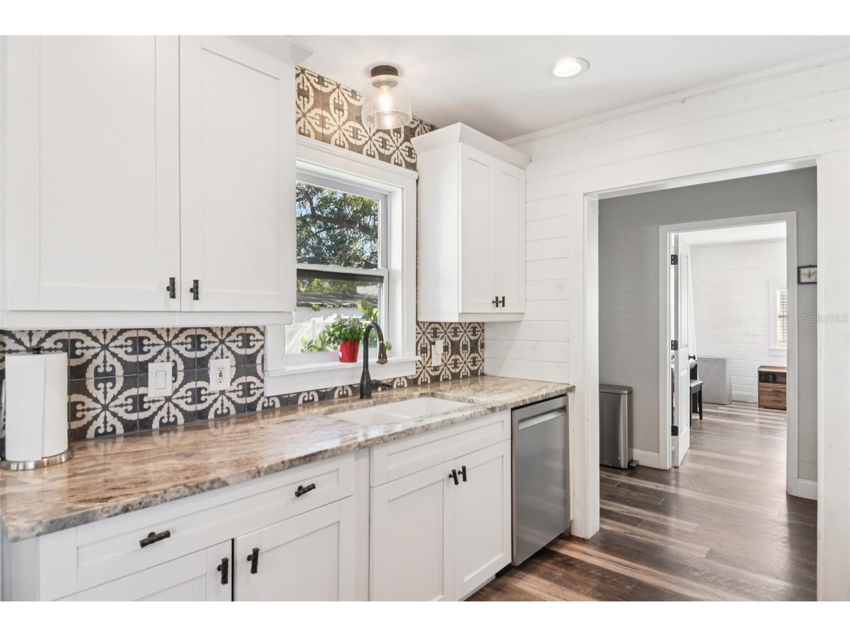 704 W Fribley Street Tampa FL 33603 TB8457635 image12