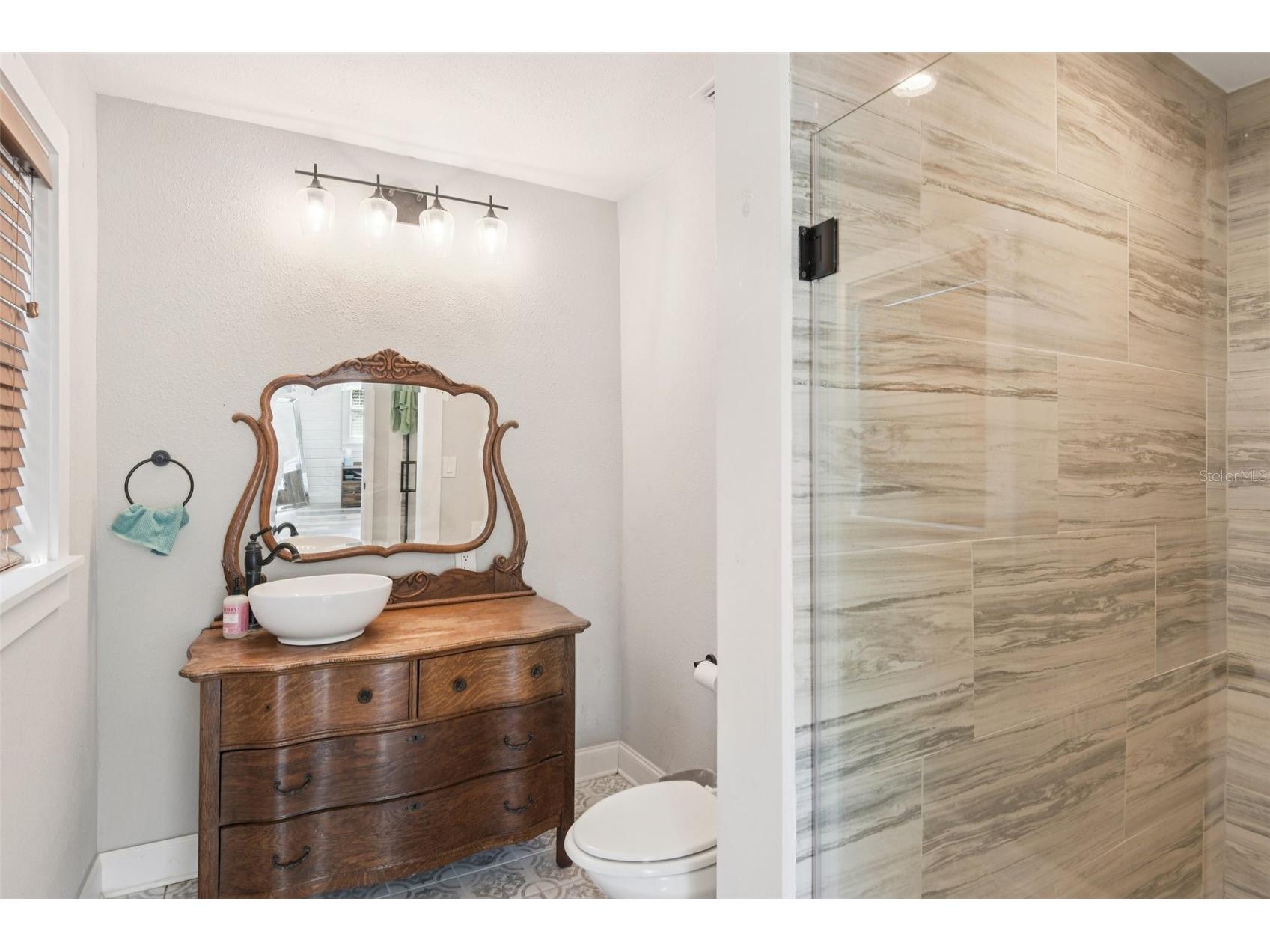 704 W Fribley Street Tampa FL 33603 TB8457635 image15