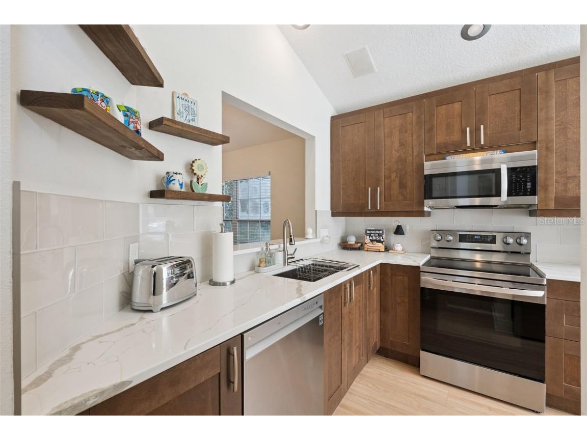 7040 Somerton Boulevard #52 Orlando FL 32819 O6365472 image4