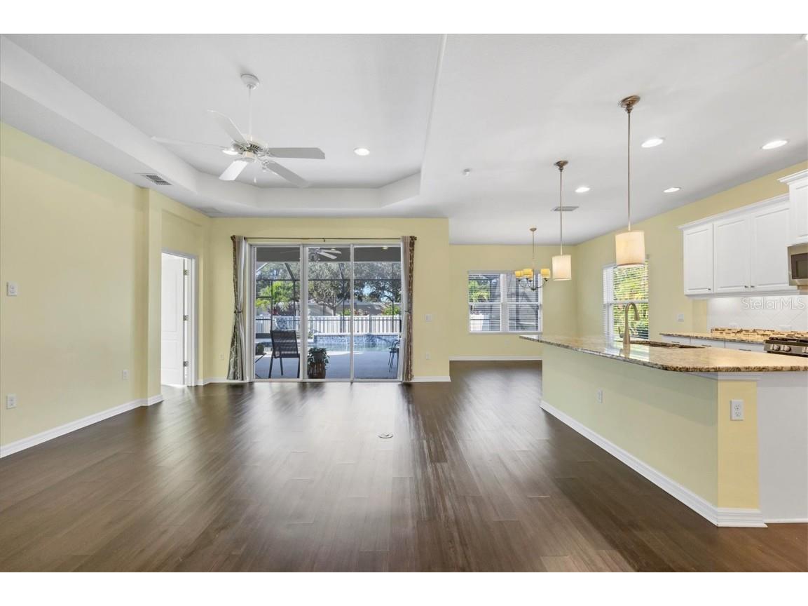 7040 White Willow Court Sarasota FL 34243 A4669438 image12