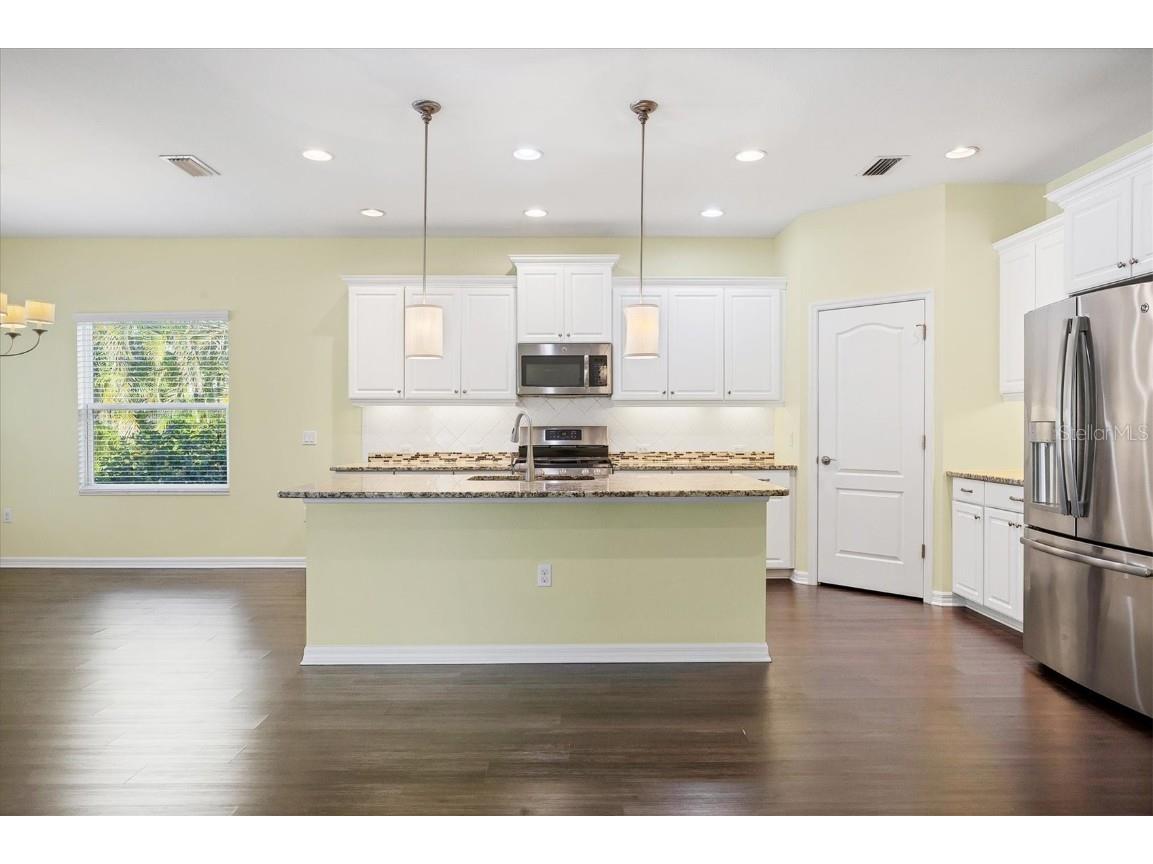 7040 White Willow Court Sarasota FL 34243 A4669438 image16