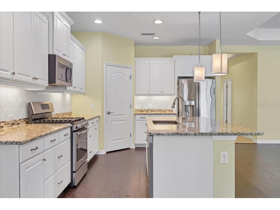 7040 White Willow Court Sarasota FL 34243 A4669438 image18