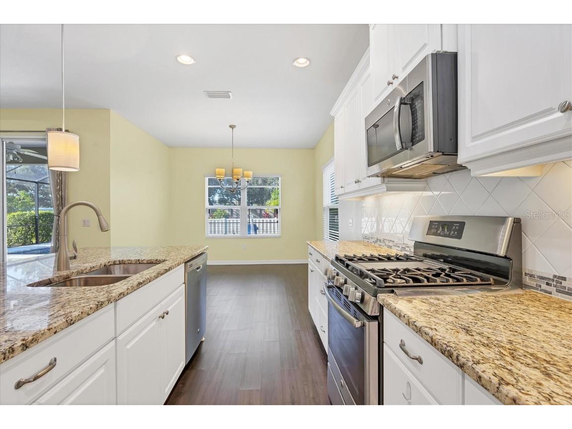 7040 White Willow Court Sarasota FL 34243 A4669438 image19