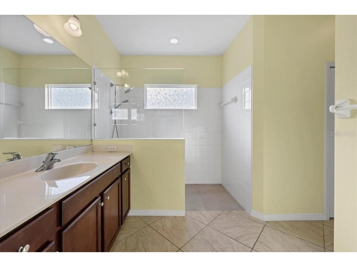 7040 White Willow Court Sarasota FL 34243 A4669438 image27